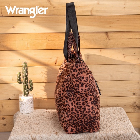 Wrangler Leopard Print Large Tote/Crossbody Pink - Picture 3 of 6